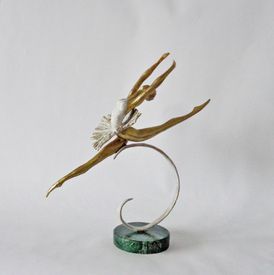 Ballerina - sculpture by Liubka Kirilova