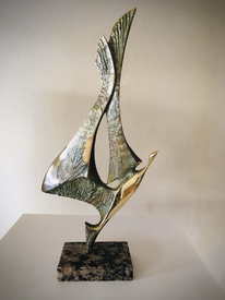Феникс II - скулптура на Милко Добрев