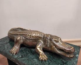Crocodile - sculpture by Bogdan Bondikov