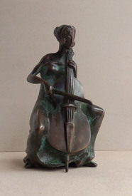 Музика - скулптура на Петър Илиев
