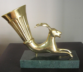 Ритон Козирог - скулптура бронз