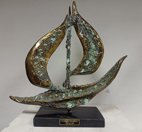Лодка - скулптура на Андрей Москов
