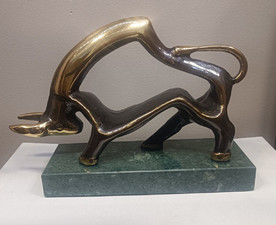 Телец II- скулптура на Богдан Бондиков