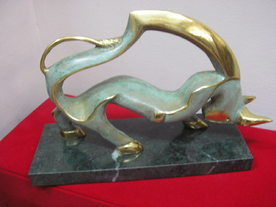 Bull - sculpture by Bogdan Bondikov