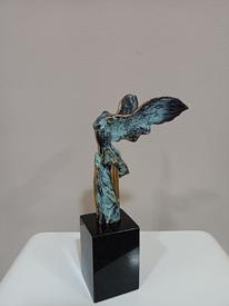 Нике - скулптура на Румен Желев