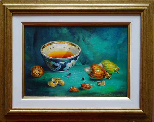 Натюрморт с чай и ядки - картина ма Костадинка Измерлиева