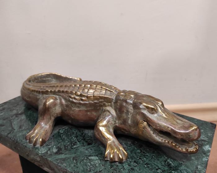 Крокодил - скулптура на Богдан Бондиков