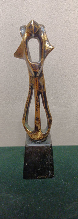 Гъдулка - скулптура на Александър Пройнов