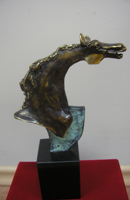 Зов - скулптура на Румен Желев